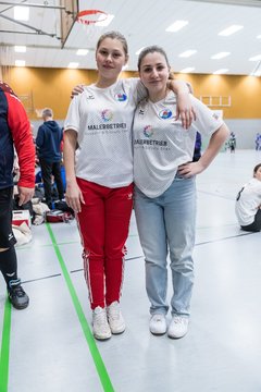 Bild 155 - B2 Loewinnen Cup